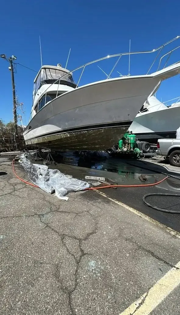 Sportfish on the Hard, Containment Down